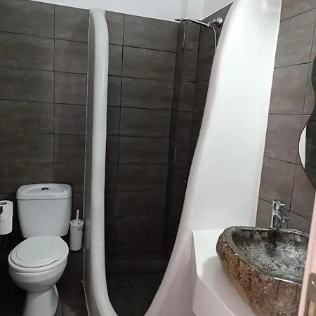 Hostel Perissa Economy