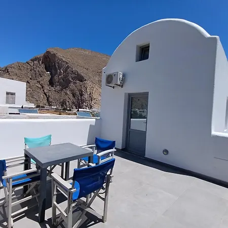 Perissa Economy Hostel Santorini Island